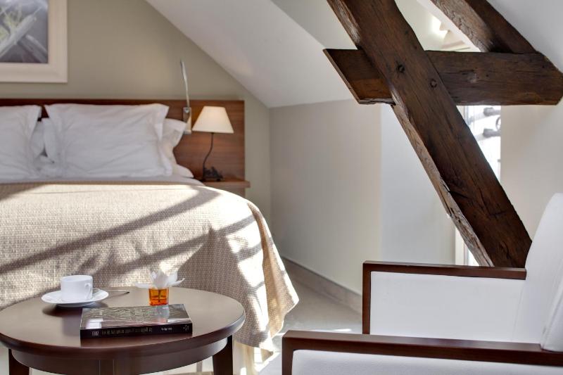 Classic Double Room image 1