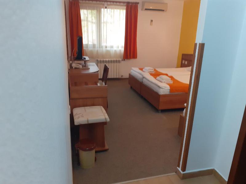 Triple Room image 4