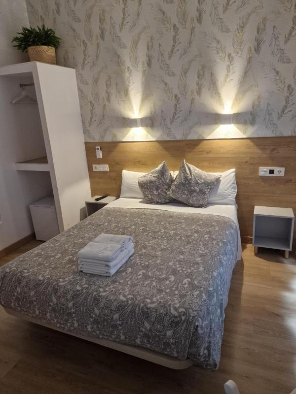 Hostal Esparteros - image 1