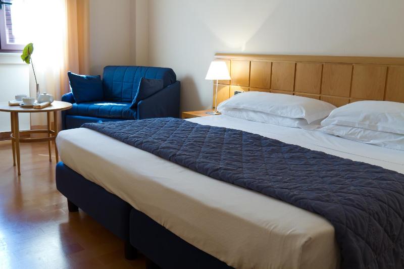 Comfort Quadruple Room image 1