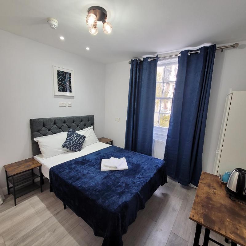Double Room with Private Bathroom image 4