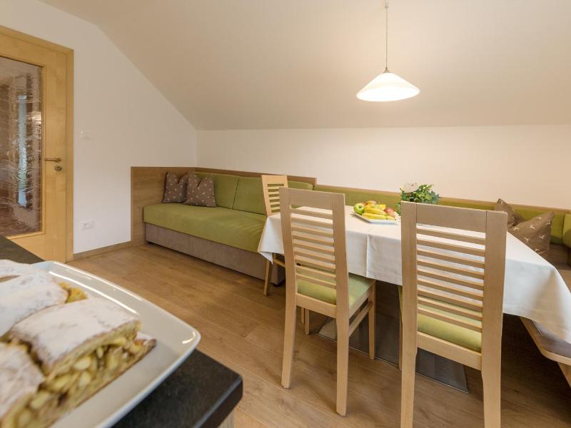 Three-Bedroom Apartment with Balcony image 3