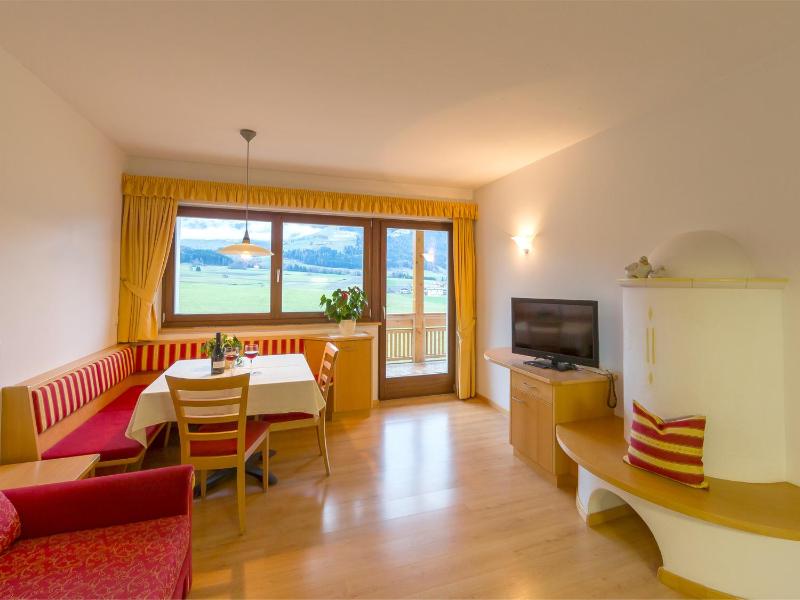  One-Bedroom Apartment with Balcony - First Floor image 1