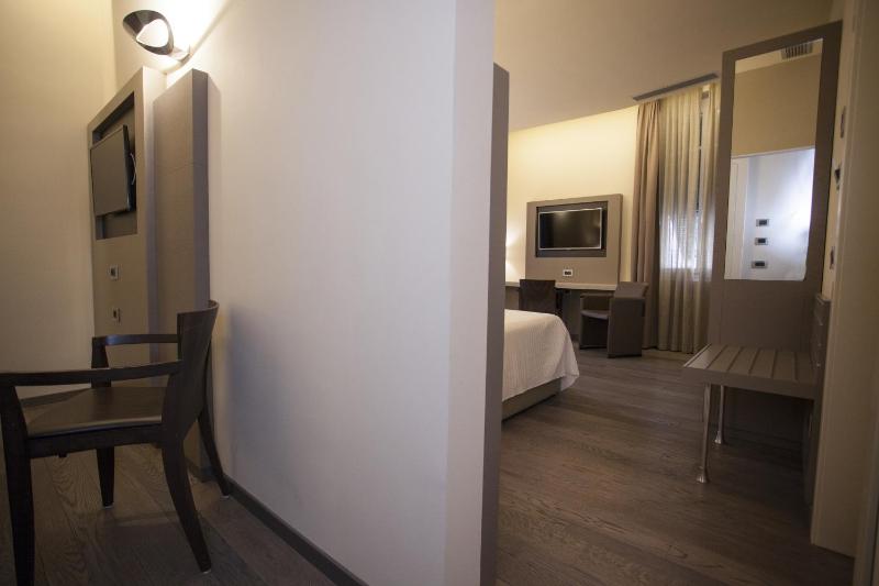 Triple Room image 3