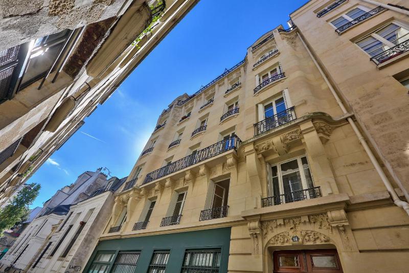 140 - Urban Duplex near Saint-Germain des Pres - image 9