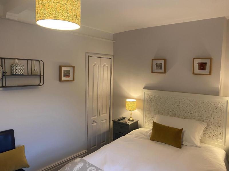 Talbot House Bed & Breakfast and Tearoom - image 16