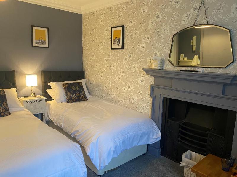 Talbot House Bed & Breakfast and Tearoom - image 6