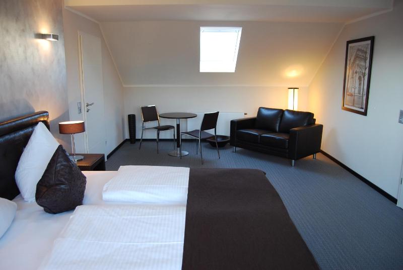 Comfort Quadruple Room image 2