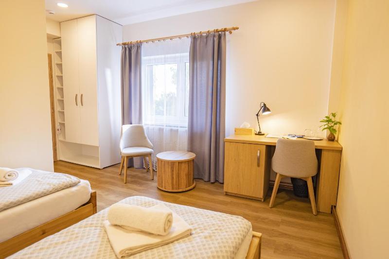 Double or Twin Room image 4