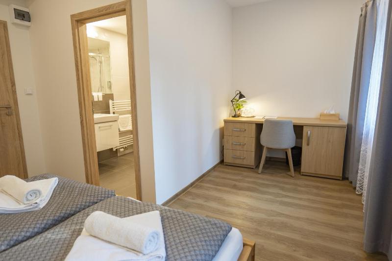 Double or Twin Room image 3