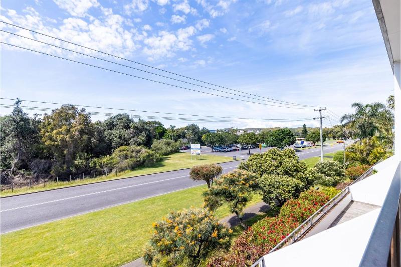 The Dunes15 fabulous unit with pool tennis court and across the road to the beach - image 29