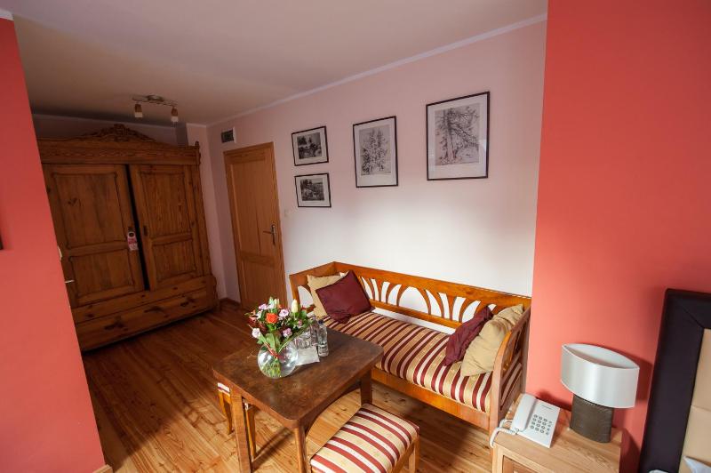 Quadruple Room image 2