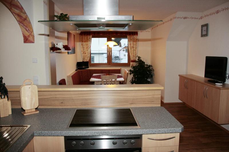 Apartment (5 Adults) with Balcony image 3