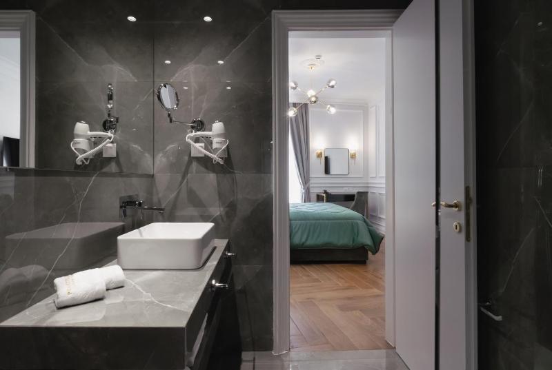 Superior Double Room image 1