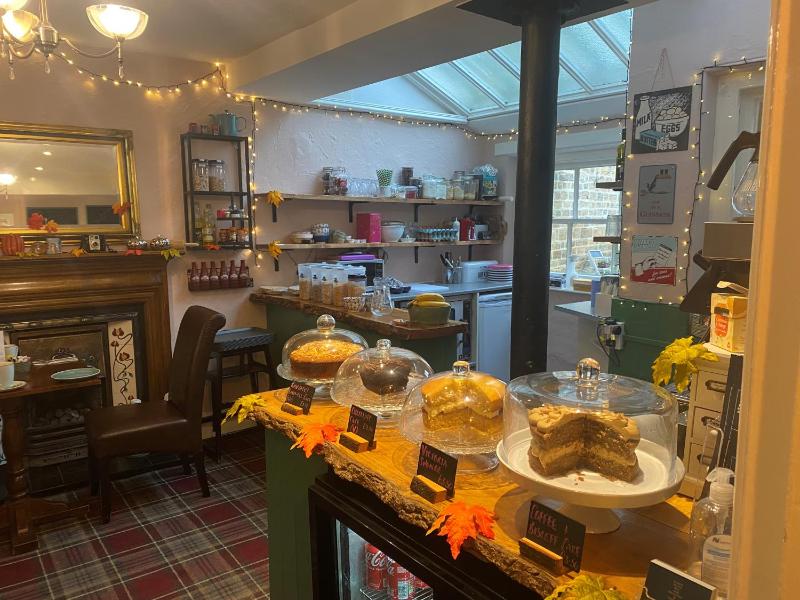 Talbot House Bed & Breakfast and Tearoom - image 2