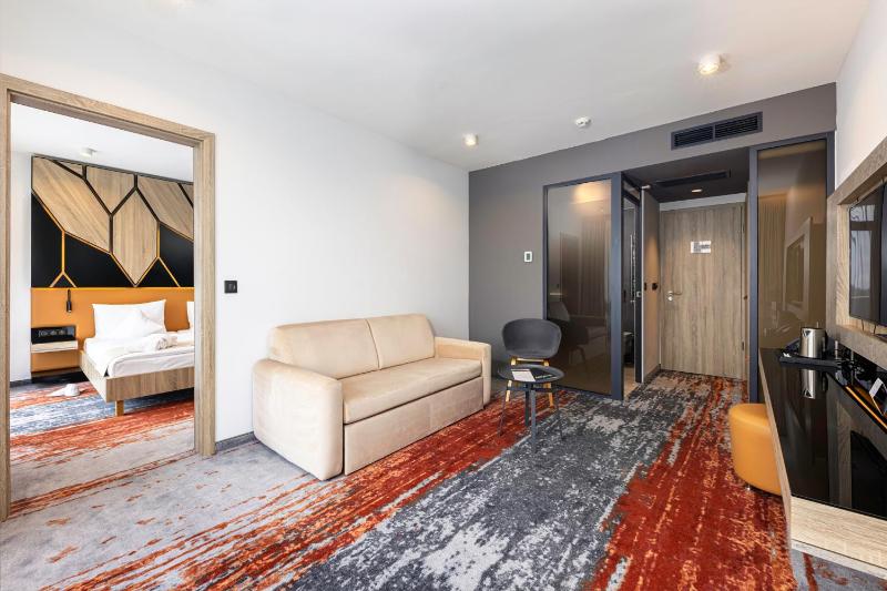 Junior Suite image 2