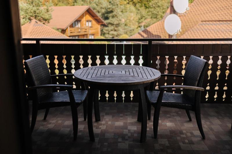 Double Room with Balcony (2 Adults + 1 Child) image 2