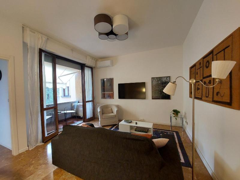 Castiglione Apartment near the center - image 14