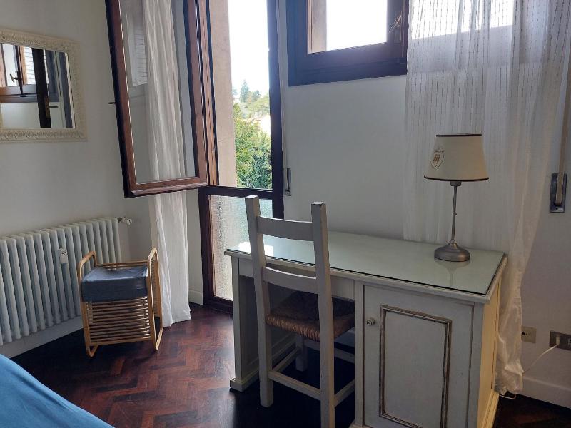 Castiglione Apartment near the center - image 9