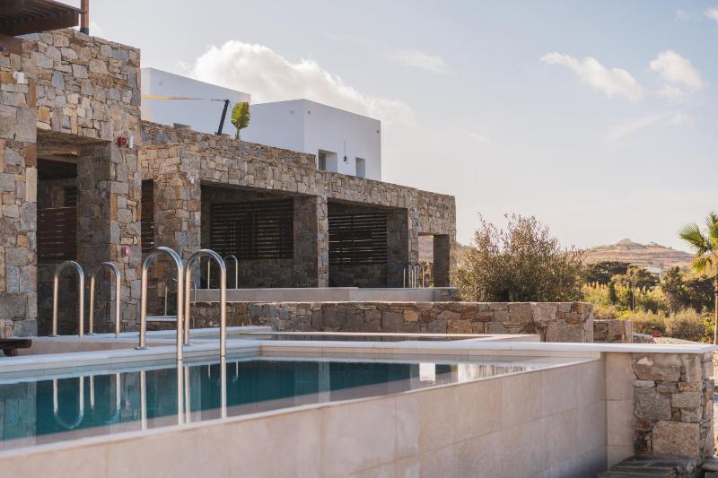 Kouros Blanc Resort & Suites - image 23
