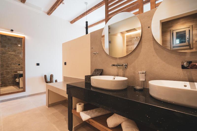 Kouros Blanc Resort & Suites - image 25