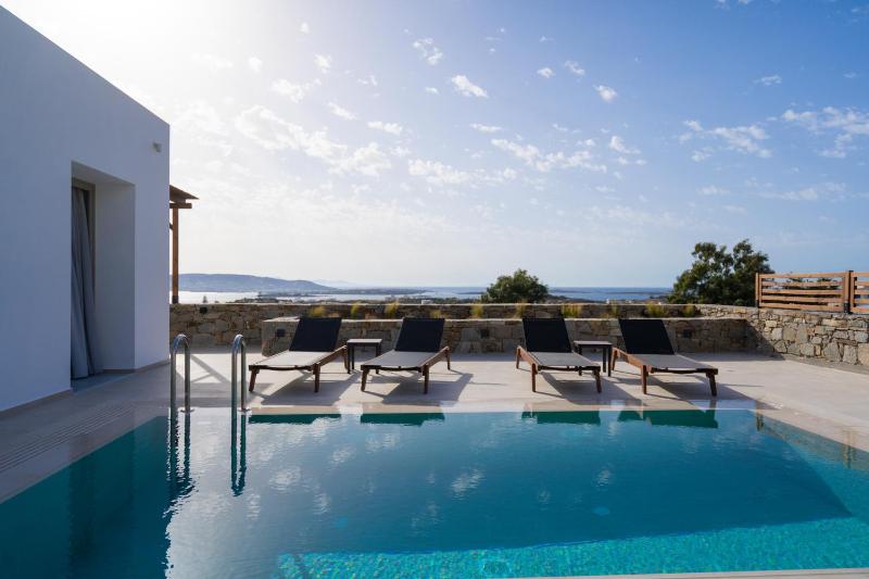 Kouros Blanc Resort & Suites - image 39