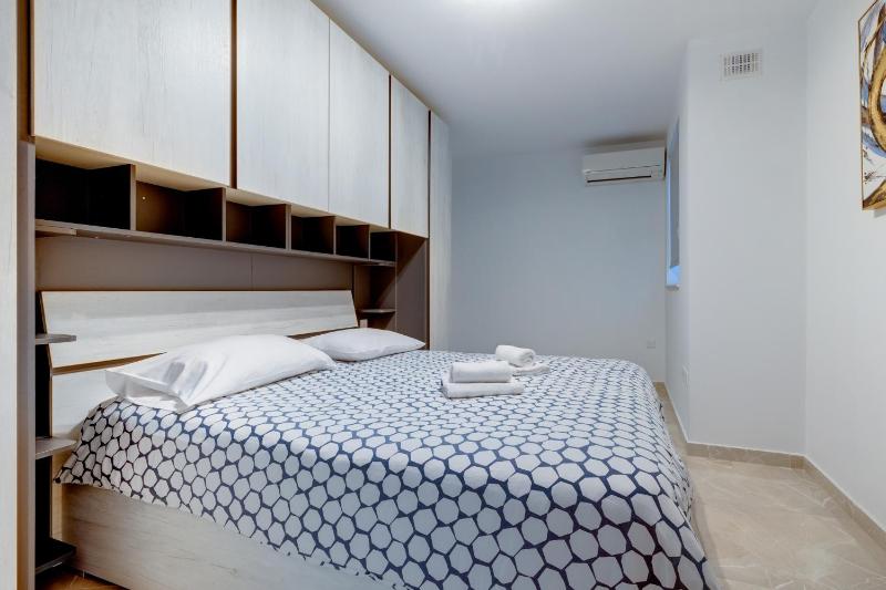 Marvellous 3BR Apartment in central St Julians - image 9
