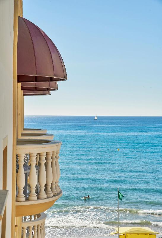 Superior Double Room with Lateral Sea View image 1