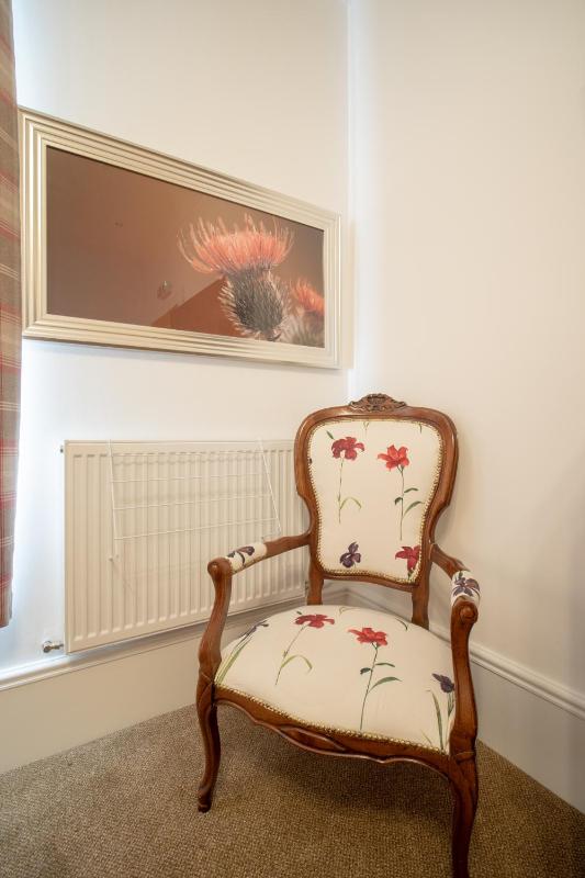 Deluxe King Suite image 3