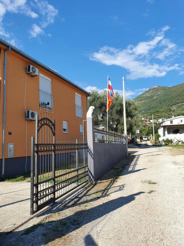 Apartmen Kuca za odmor i familiju - image 11