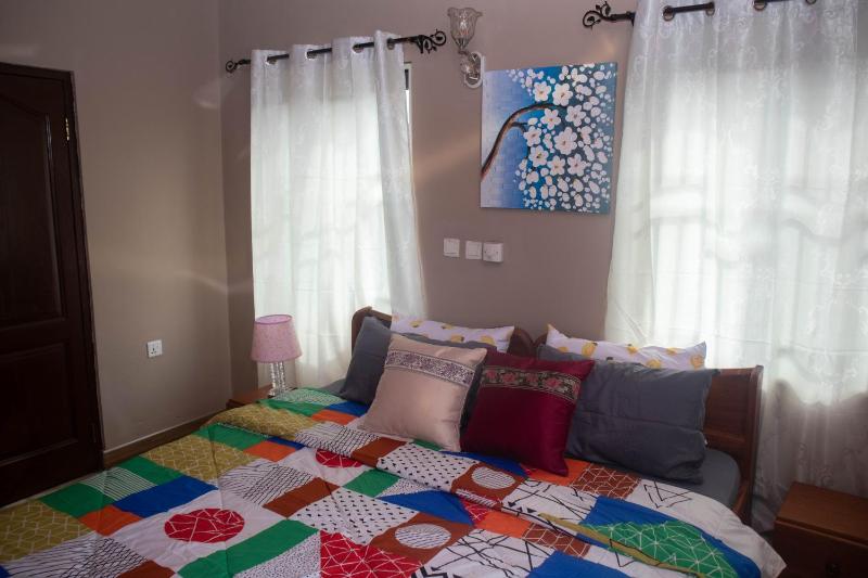 Lurelin Village Apartments - image 1