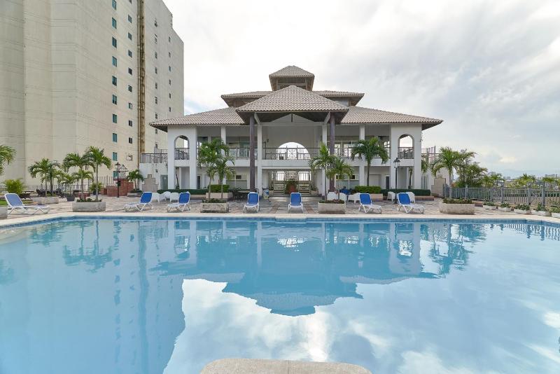 VIP Exclusive One Bedroom Apartment - image 8