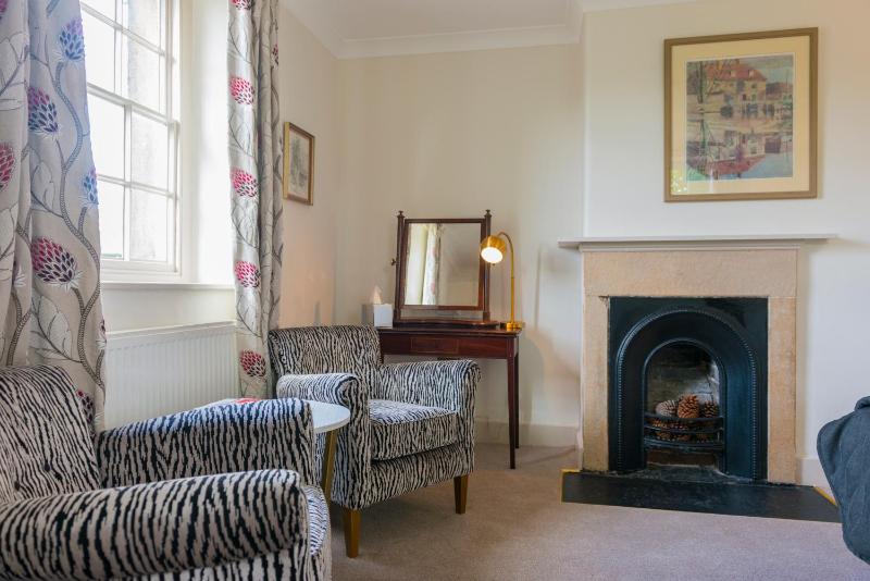 Deluxe Double or Twin Room image 4