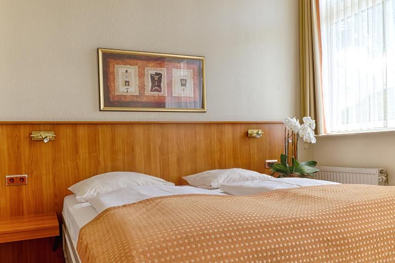 Traveller Hotel - image 22