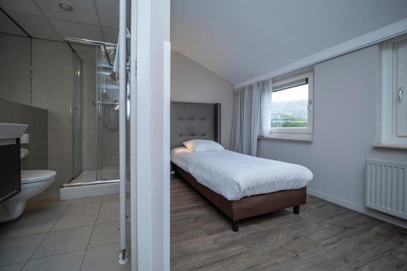 Comfort Single Room with Shower image 1