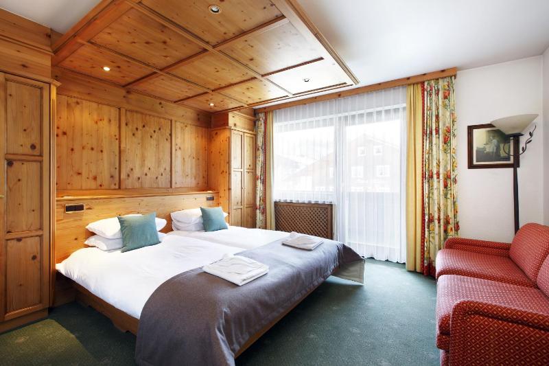 Double Room with Mountain View image 1