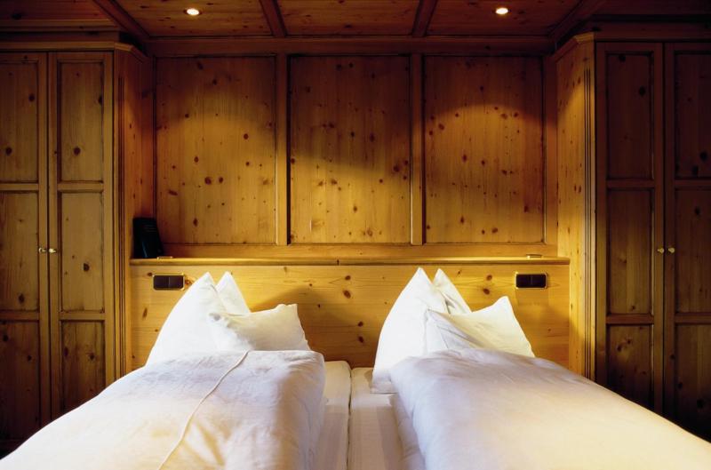 Double Room with Mountain View image 4