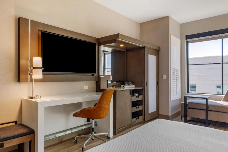 King Room - Accessible/Non Smoking image 4