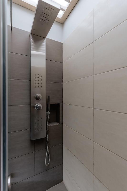 Superior Triple Room with Sea View image 4