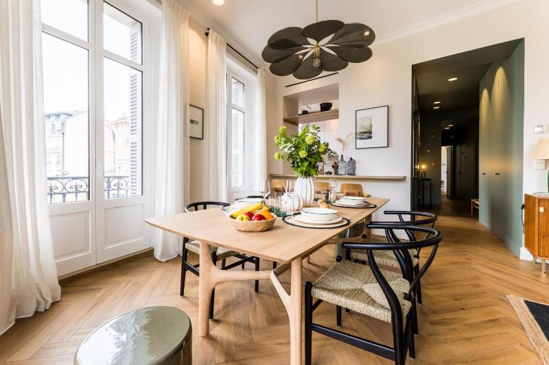 HYGGE KEYWEEK Apt 2 bedrooms with parking in Biarritz city center - image 3