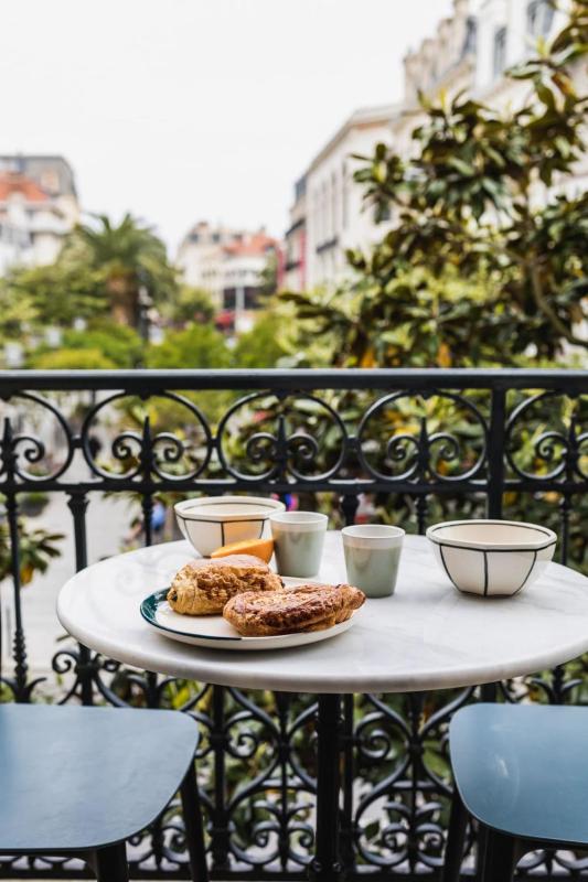 HYGGE KEYWEEK Apt 2 bedrooms with parking in Biarritz city center - image 16