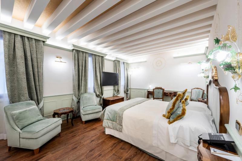 Junior Suite image 1