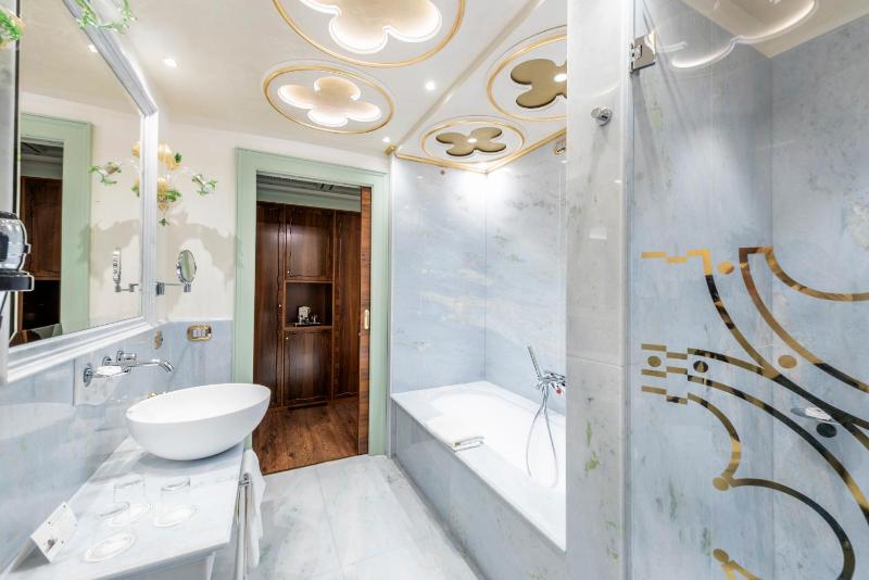 Junior Suite image 3