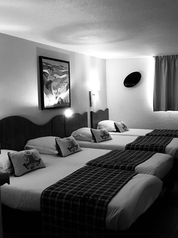 Quadruple Room image 4