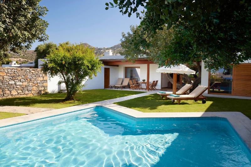 Grand Two-Bedroom Villa with Private Pool image 1