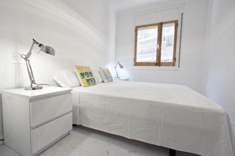 The White Flats Les Corts - image 16