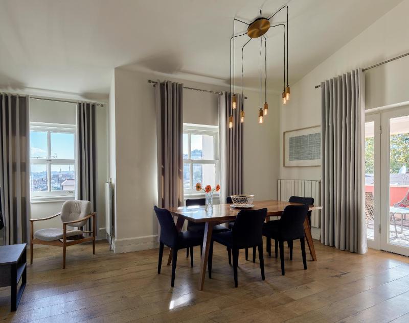 Two-Bedroom Penthouse Apartment with Kitchenette image 3