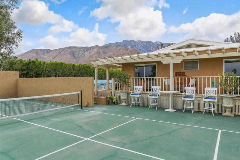 Near Downtown Palm Springs 7 BD 7 BTH 80FT Pool Pickleball - image 31