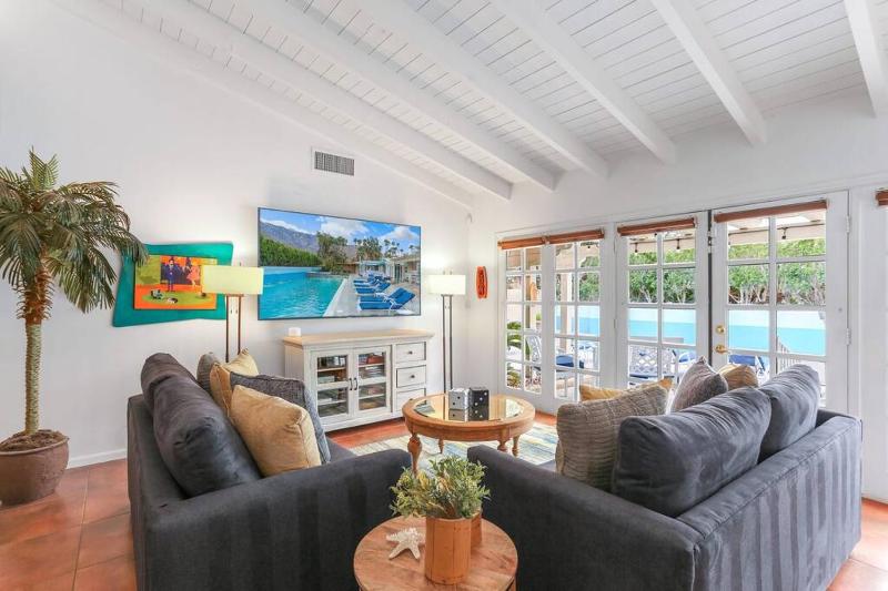 Near Downtown Palm Springs 7 BD 7 BTH 80FT Pool Pickleball - image 12