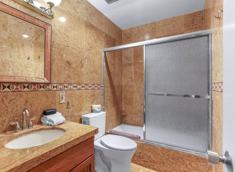 Near Downtown Palm Springs 7 BD 7 BTH 80FT Pool Pickleball - image 32